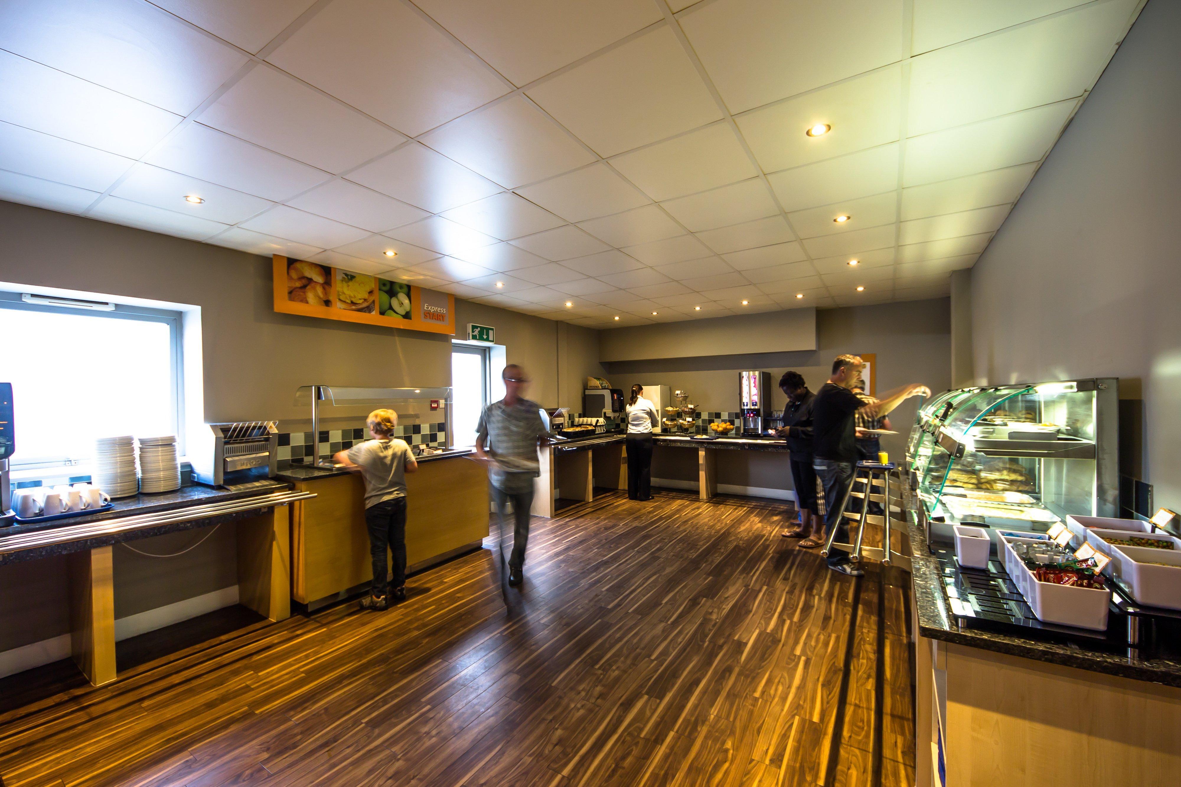 Holiday Inn Express Royal Docks By Ihg London Exterior foto