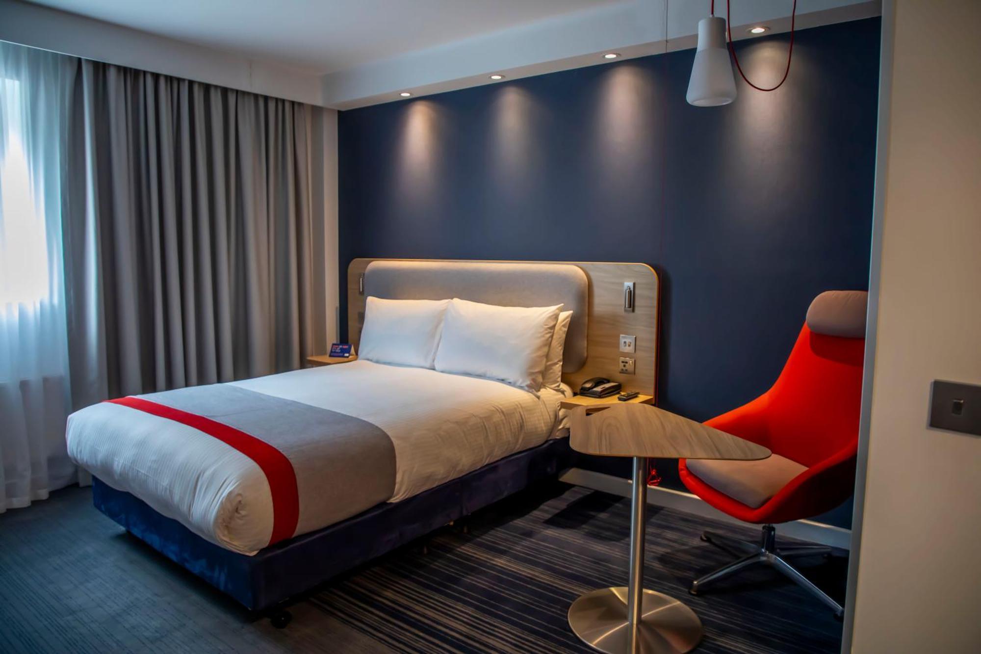 Holiday Inn Express Royal Docks By Ihg London Exterior foto