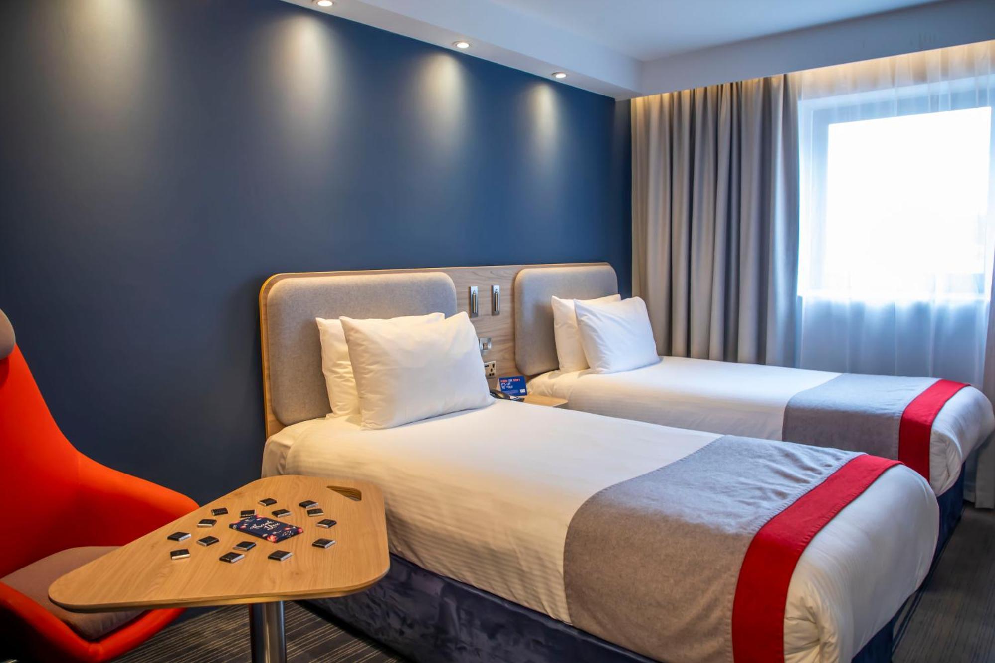 Holiday Inn Express Royal Docks By Ihg London Exterior foto
